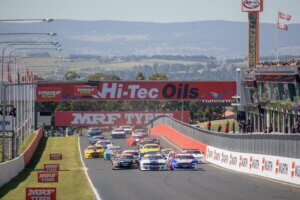 v8 supercars bathurst