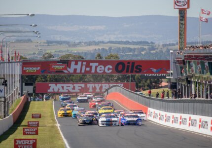 v8 supercars bathurst